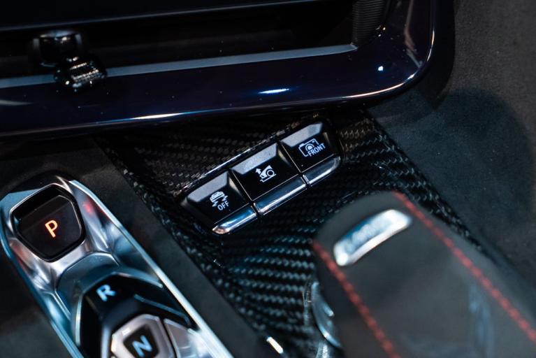http://www.koenigseggchicago.com/galleria_images/60/60_p27_f.jpg
