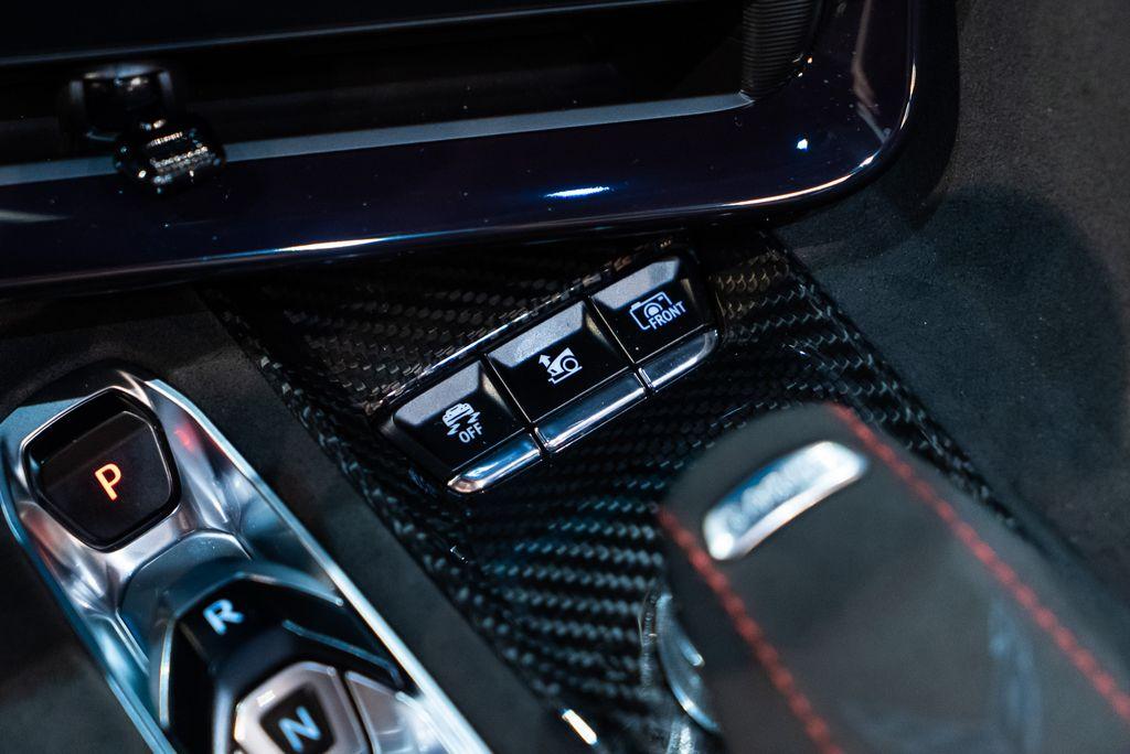 http://www.koenigseggchicago.com/galleria_images/60/60_p27_l.jpg