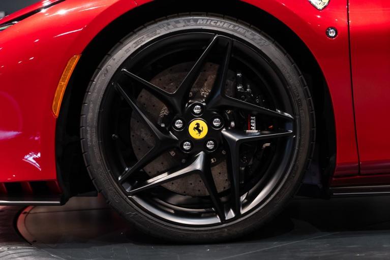 http://www.koenigseggchicago.com/galleria_images/68/68_p13_f.jpg