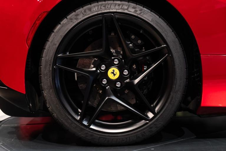 http://www.koenigseggchicago.com/galleria_images/68/68_p15_f.jpg