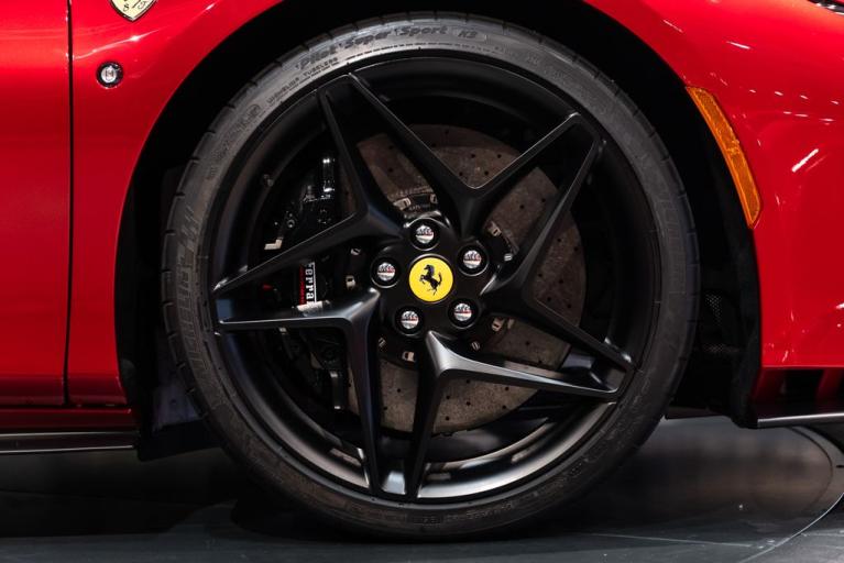 http://www.koenigseggchicago.com/galleria_images/68/68_p16_f.jpg