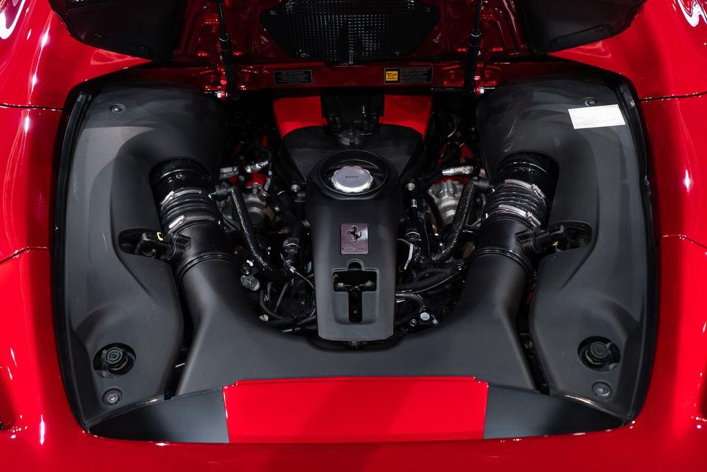 http://www.koenigseggchicago.com/galleria_images/68/68_p18_l.jpg