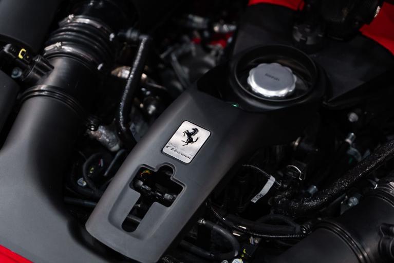 http://www.koenigseggchicago.com/galleria_images/68/68_p19_f.jpg