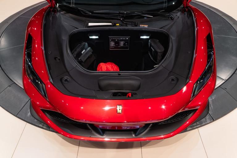 http://www.koenigseggchicago.com/galleria_images/68/68_p20_f.jpg