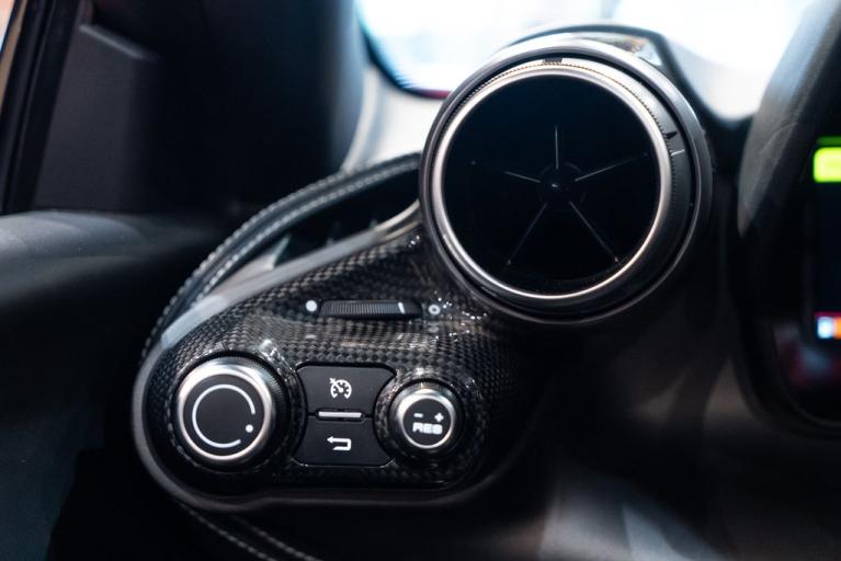 http://www.koenigseggchicago.com/galleria_images/68/68_p29_f.jpg