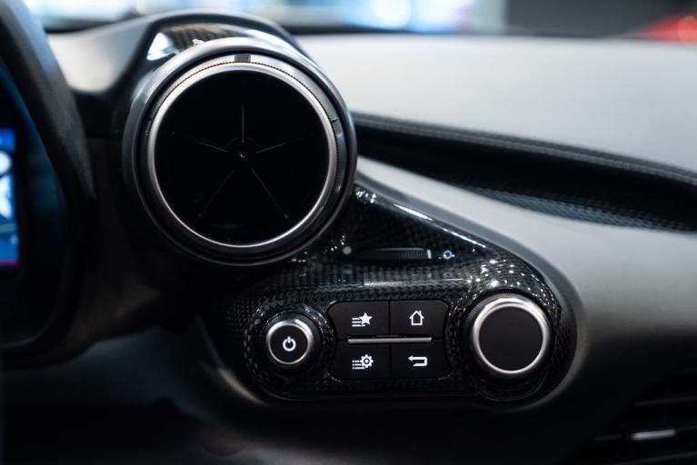 http://www.koenigseggchicago.com/galleria_images/68/68_p30_f.jpg