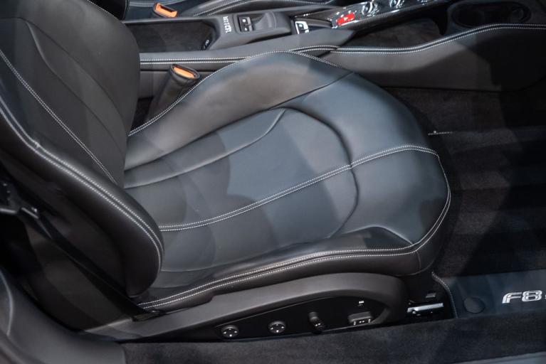 http://www.koenigseggchicago.com/galleria_images/68/68_p40_f.jpg