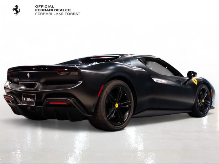http://www.koenigseggchicago.com/galleria_images/71/71_p10_f.jpg