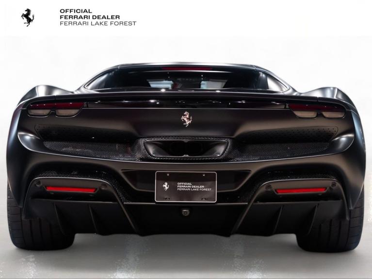 http://www.koenigseggchicago.com/galleria_images/71/71_p11_f.jpg