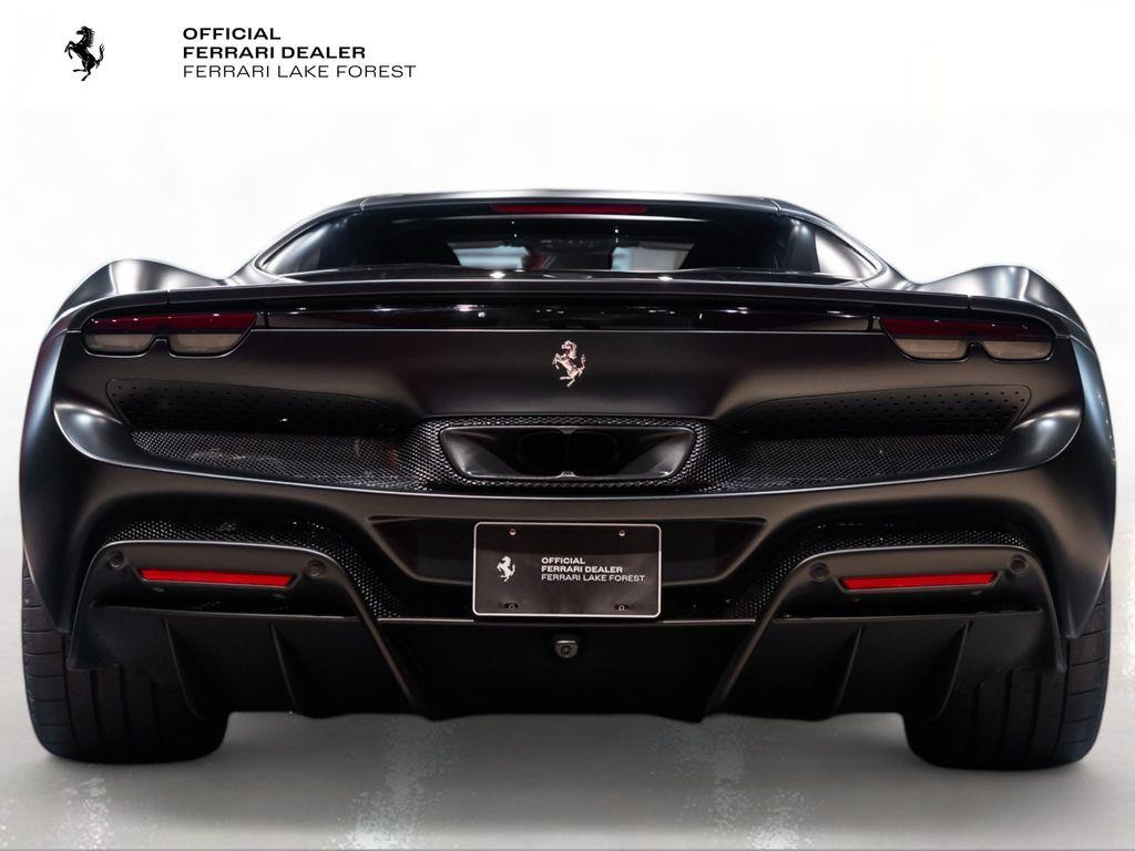 http://www.koenigseggchicago.com/galleria_images/71/71_p11_l.jpg