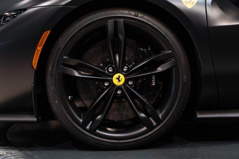 http://www.koenigseggchicago.com/galleria_images/71/71_p13_f.jpg