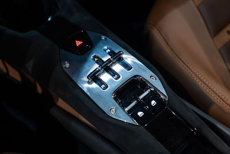 http://www.koenigseggchicago.com/galleria_images/71/71_p36_f.jpg
