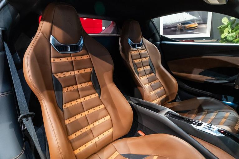 http://www.koenigseggchicago.com/galleria_images/71/71_p37_f.jpg