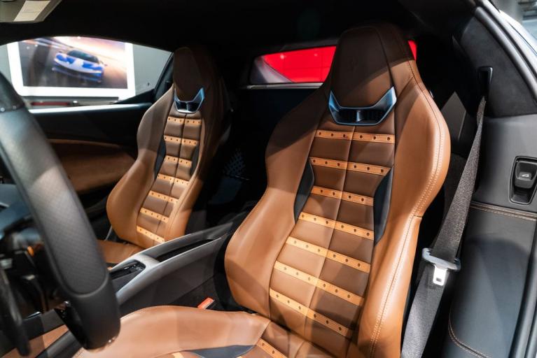http://www.koenigseggchicago.com/galleria_images/71/71_p4_f.jpg