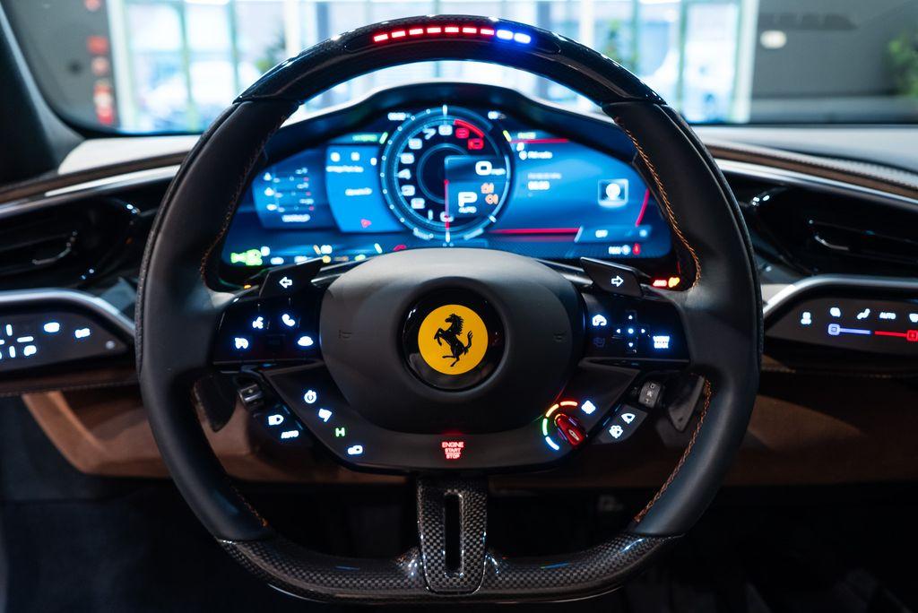 http://www.koenigseggchicago.com/galleria_images/71/71_p5_l.jpg
