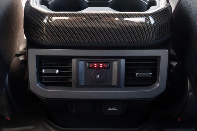 http://www.koenigseggchicago.com/galleria_images/74/74_p56_f.jpg