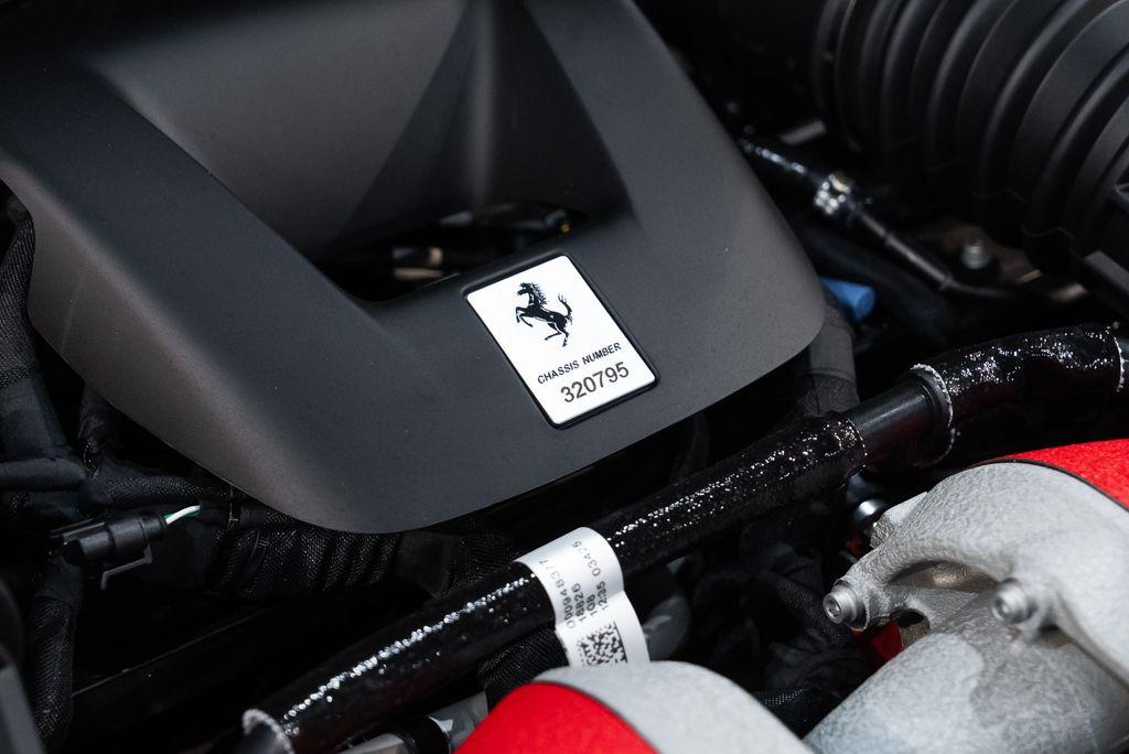 http://www.koenigseggchicago.com/galleria_images/76/76_p19_l.jpg