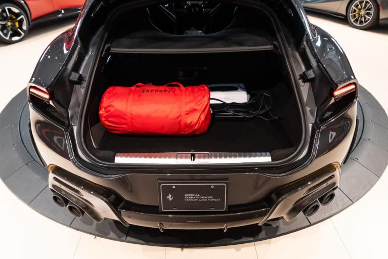 http://www.koenigseggchicago.com/galleria_images/76/76_p24_f.jpg
