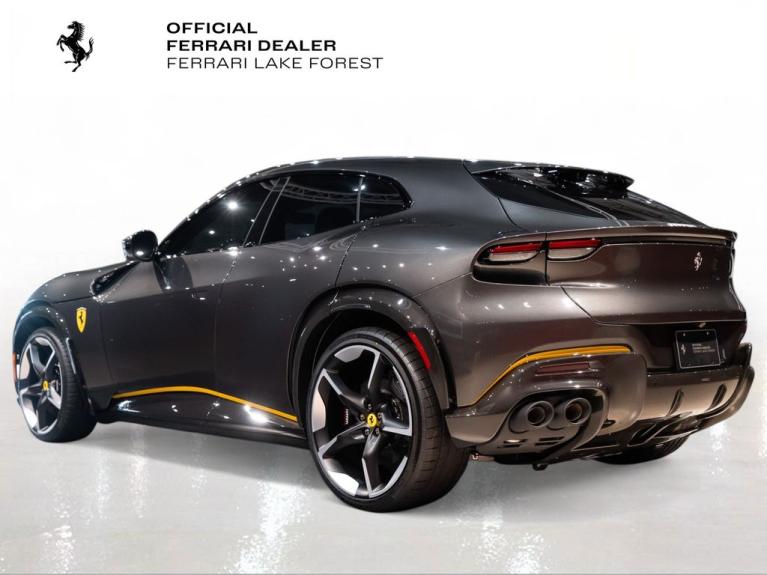 http://www.koenigseggchicago.com/galleria_images/76/76_p2_f.jpg