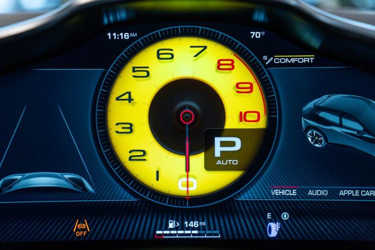 http://www.koenigseggchicago.com/galleria_images/76/76_p31_f.jpg
