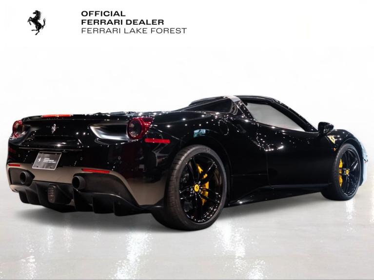 http://www.koenigseggchicago.com/galleria_images/77/77_p10_f.jpg