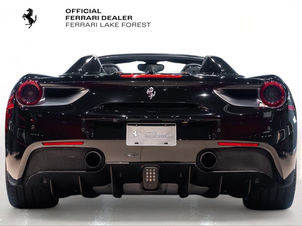 http://www.koenigseggchicago.com/galleria_images/77/77_p11_l.jpg