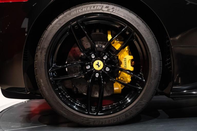 http://www.koenigseggchicago.com/galleria_images/77/77_p15_f.jpg