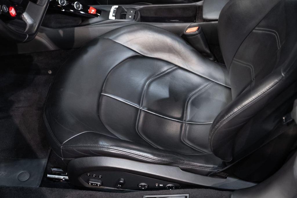 http://www.koenigseggchicago.com/galleria_images/77/77_p25_l.jpg