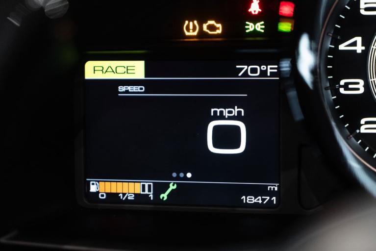 http://www.koenigseggchicago.com/galleria_images/77/77_p29_f.jpg