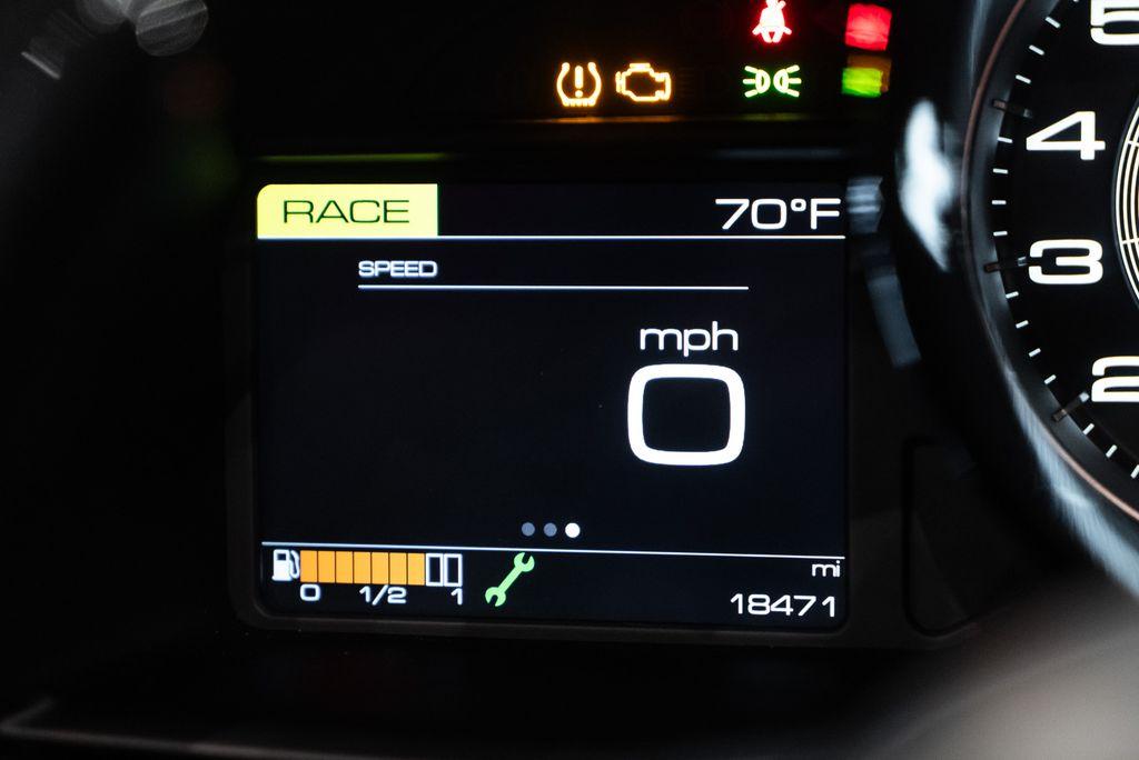 http://www.koenigseggchicago.com/galleria_images/77/77_p29_l.jpg