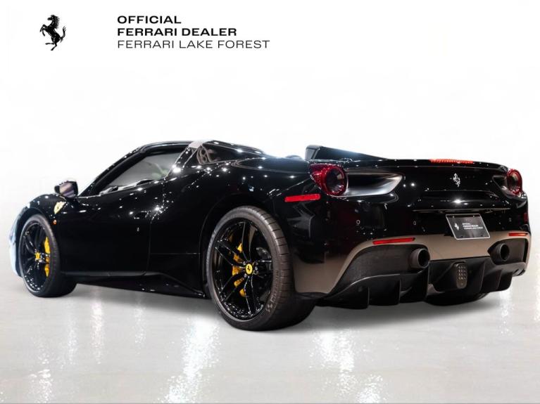 http://www.koenigseggchicago.com/galleria_images/77/77_p2_f.jpg