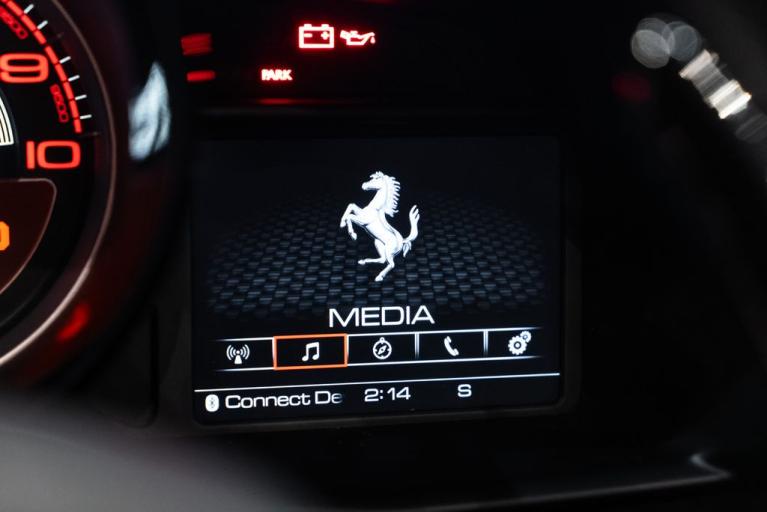 http://www.koenigseggchicago.com/galleria_images/77/77_p30_f.jpg