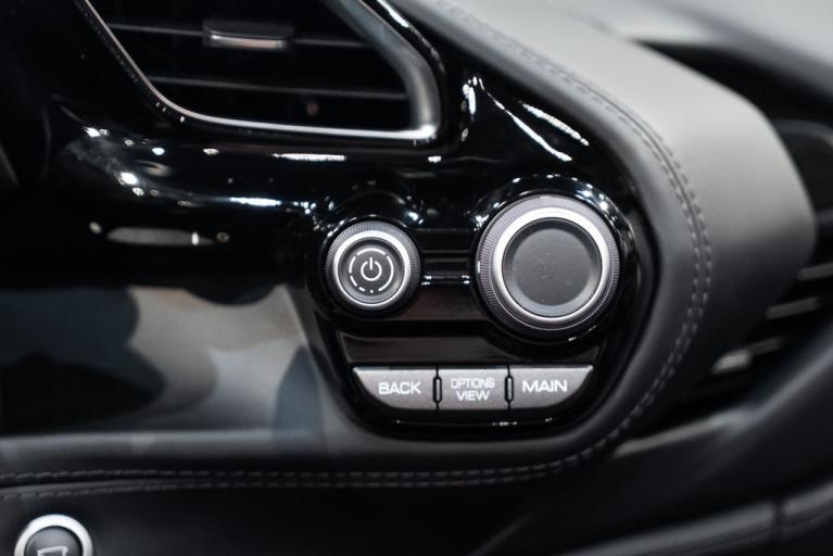 http://www.koenigseggchicago.com/galleria_images/77/77_p33_f.jpg