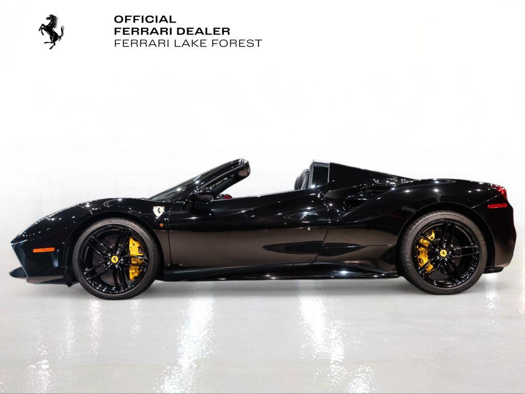 http://www.koenigseggchicago.com/galleria_images/77/77_p3_l.jpg