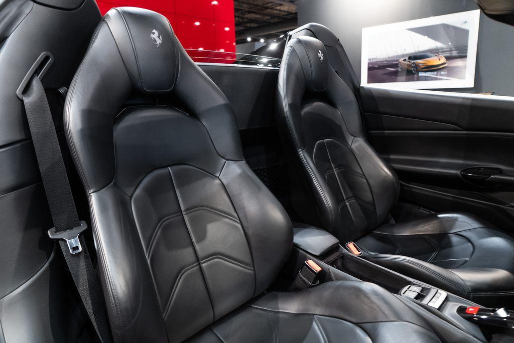 http://www.koenigseggchicago.com/galleria_images/77/77_p41_l.jpg