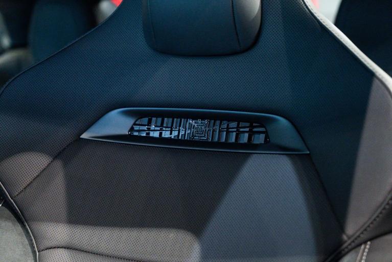 http://www.koenigseggchicago.com/galleria_images/78/78_p6_f.jpg