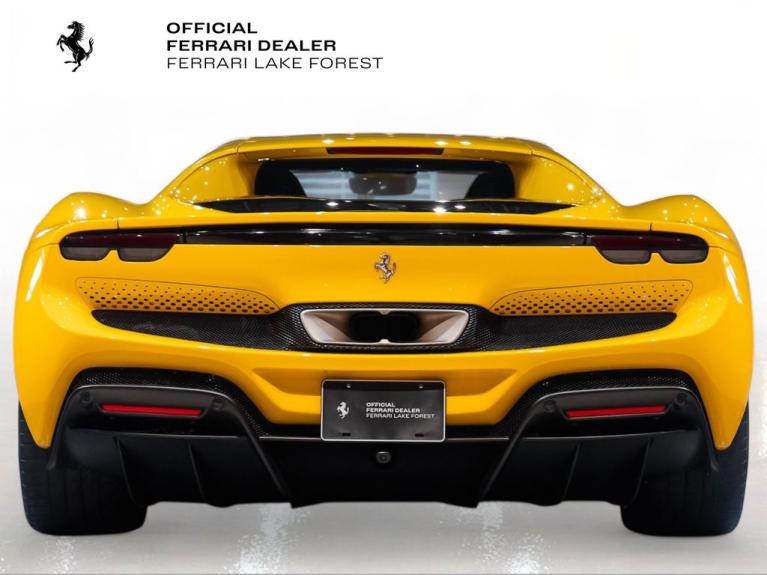 http://www.koenigseggchicago.com/galleria_images/79/79_p11_f.jpg