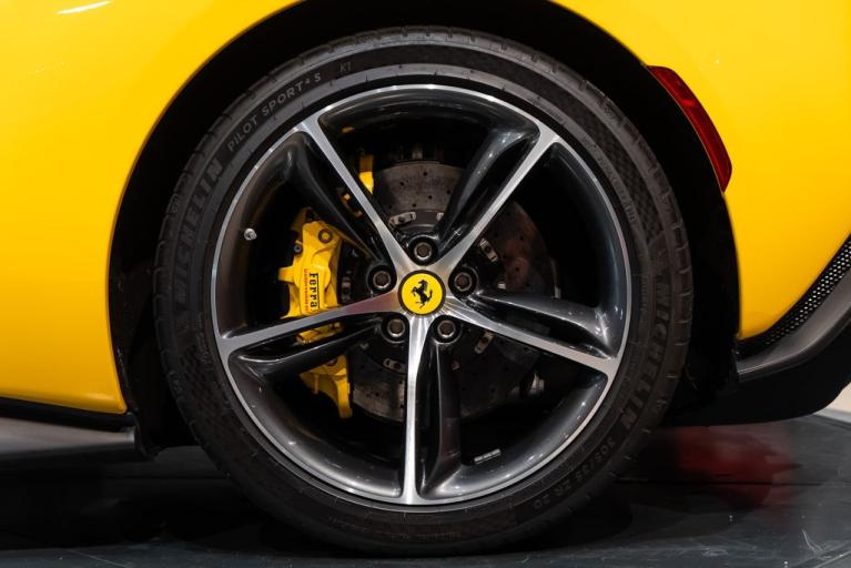 http://www.koenigseggchicago.com/galleria_images/79/79_p14_f.jpg