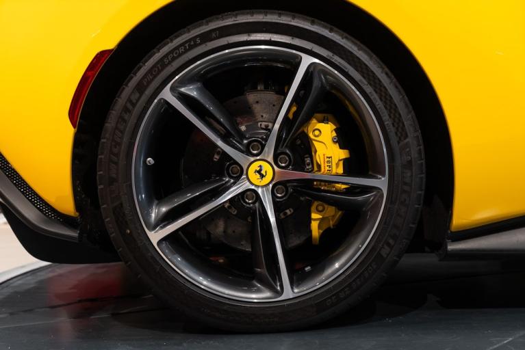 http://www.koenigseggchicago.com/galleria_images/79/79_p15_f.jpg