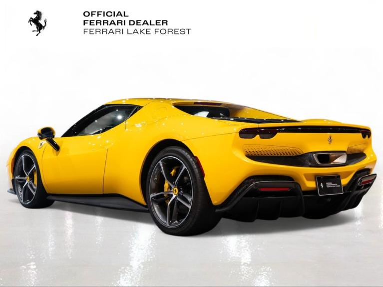 http://www.koenigseggchicago.com/galleria_images/79/79_p3_f.jpg