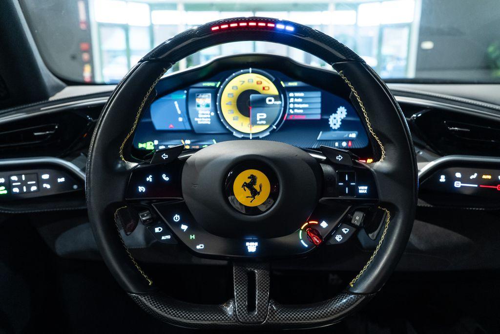 http://www.koenigseggchicago.com/galleria_images/79/79_p5_l.jpg