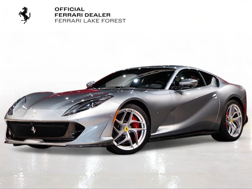 http://www.koenigseggchicago.com/galleria_images/80/80_main_l.jpg