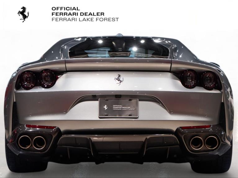 http://www.koenigseggchicago.com/galleria_images/80/80_p11_f.jpg