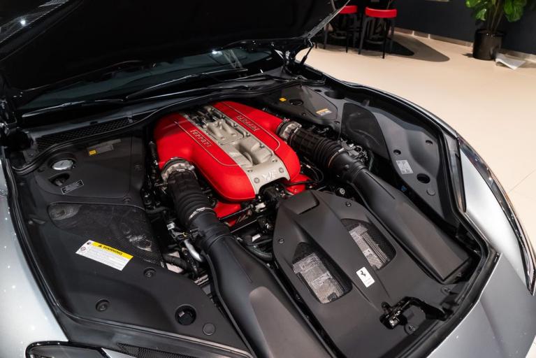 http://www.koenigseggchicago.com/galleria_images/80/80_p16_f.jpg