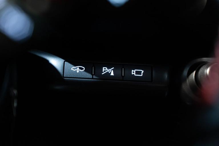 http://www.koenigseggchicago.com/galleria_images/80/80_p38_f.jpg