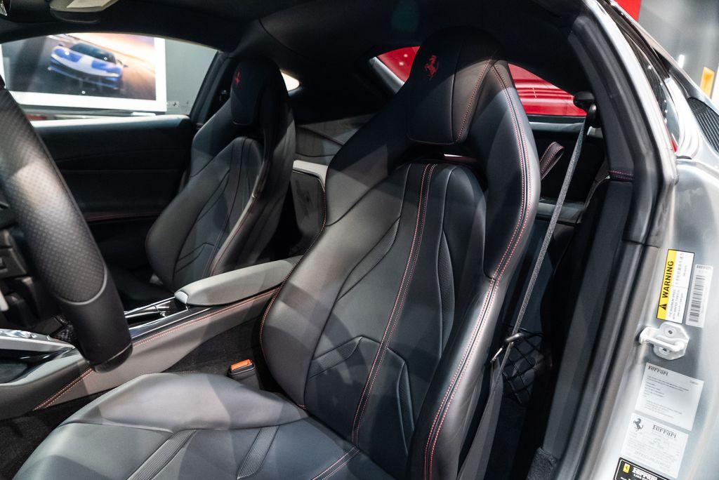 http://www.koenigseggchicago.com/galleria_images/80/80_p4_l.jpg