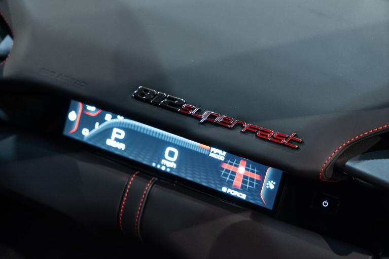 http://www.koenigseggchicago.com/galleria_images/80/80_p55_f.jpg