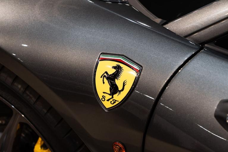 http://www.koenigseggchicago.com/galleria_images/81/81_p12_f.jpg