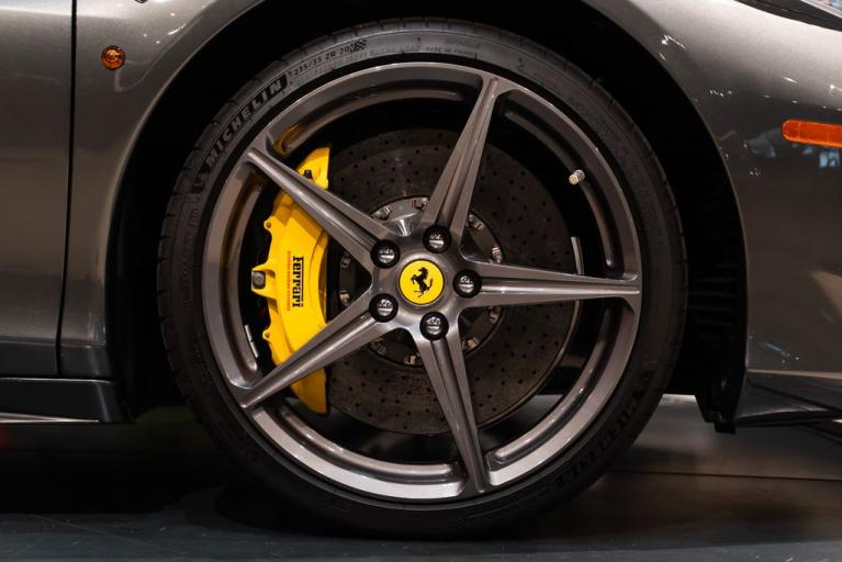 http://www.koenigseggchicago.com/galleria_images/81/81_p16_f.jpg