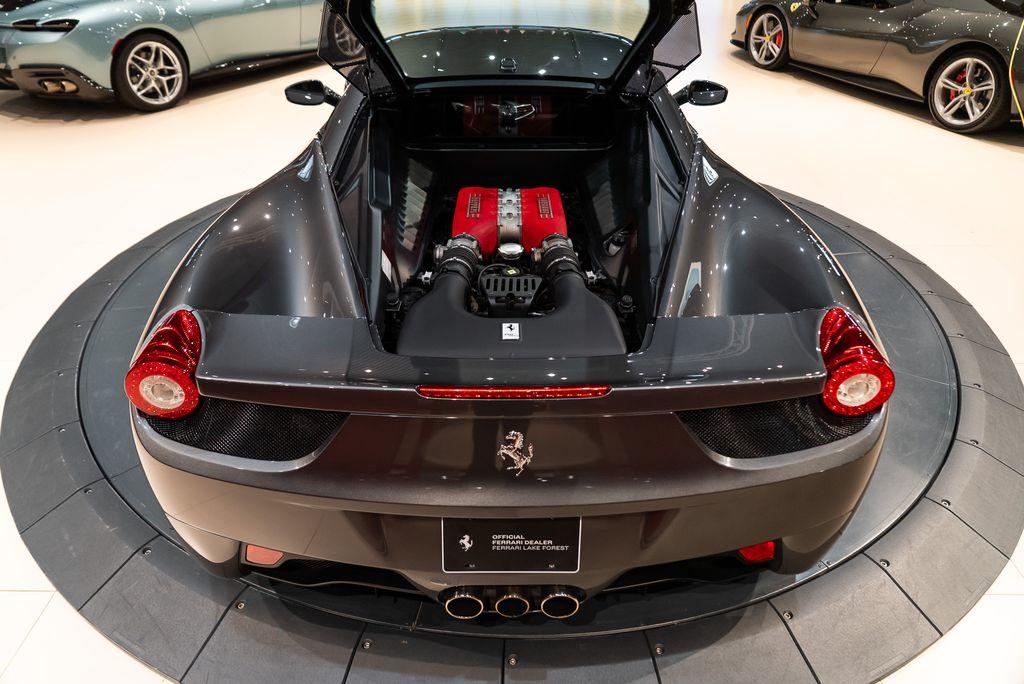 http://www.koenigseggchicago.com/galleria_images/81/81_p19_l.jpg